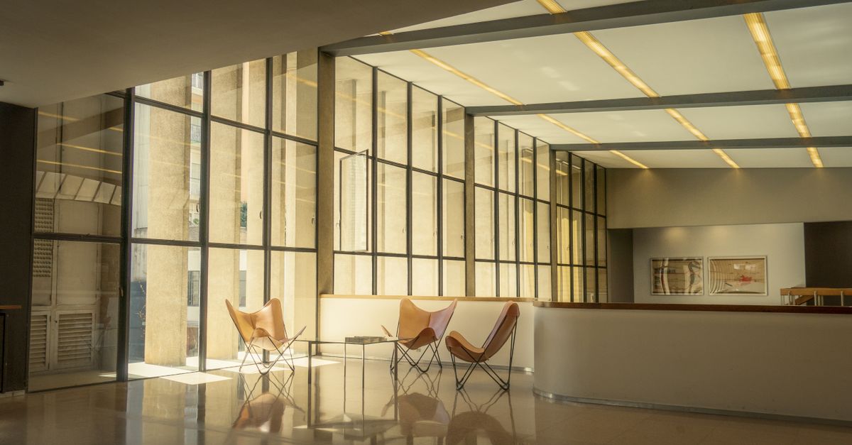 Can Therapists See Clients Without an LLC?